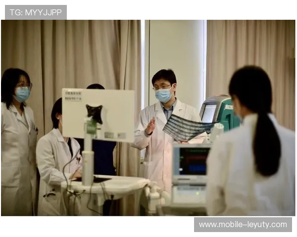 阿利森缺席季前赛守护妻子手术:真爱与责任的双重坚守 阿利森缺席季前赛守护妻子手术:真爱与责任的双重坚守